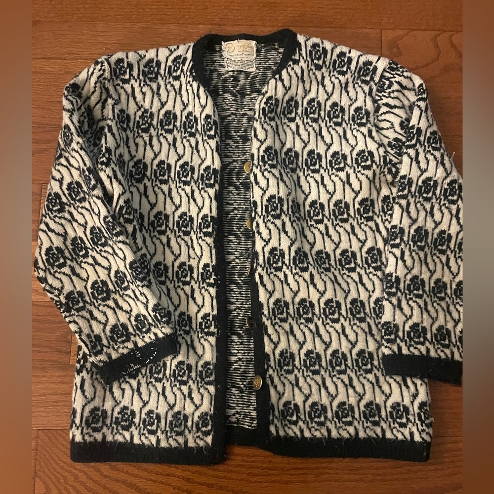 Patterned vintage cardigan sweater
